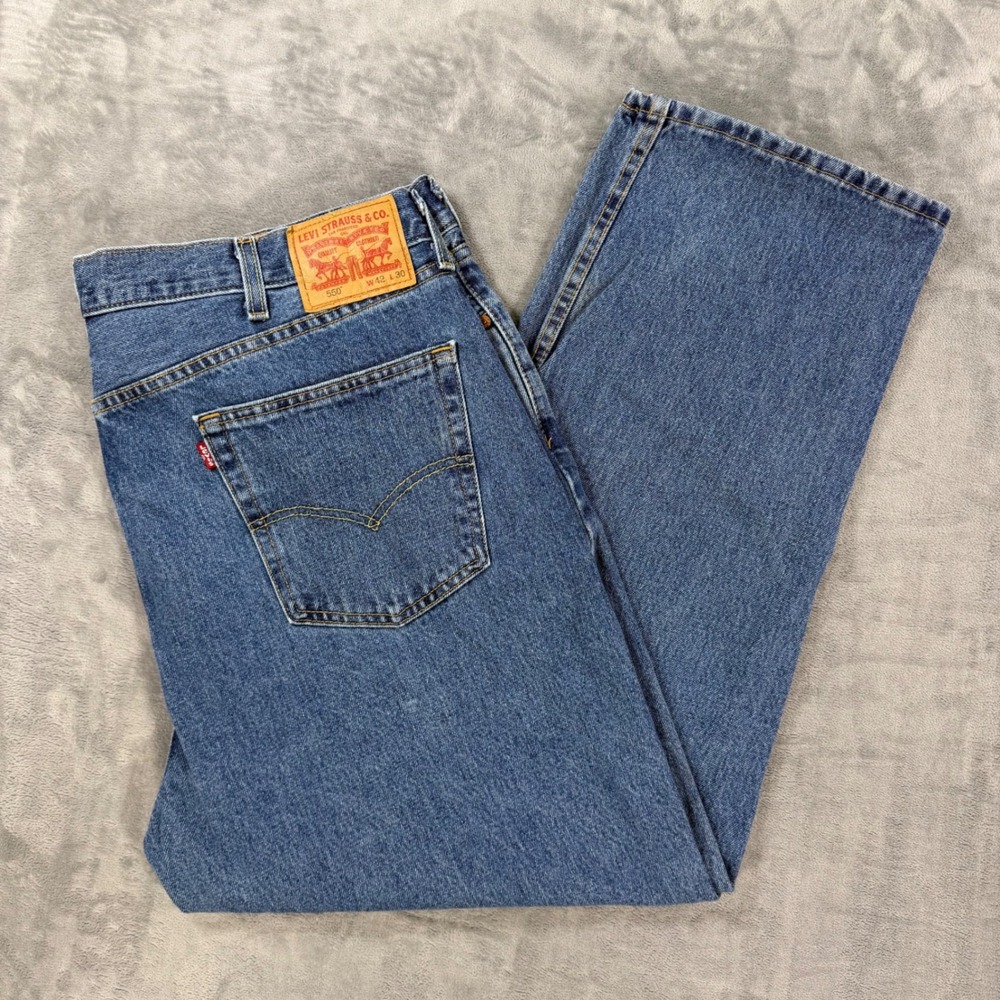 Levi's 550 Relaxed Fit Tapered Leg Jeans Men's Size 42x30 Blue Medium Wash